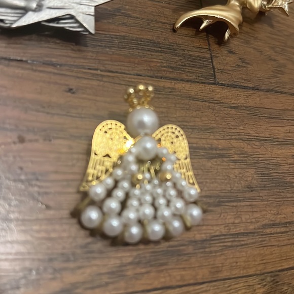 Angel Pin Collection - Picture 3 of 6